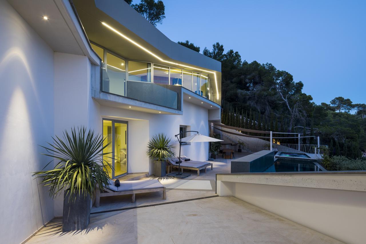 Vagabunda Luxury 6 Bedroom For Rent Villa Roca Llisa