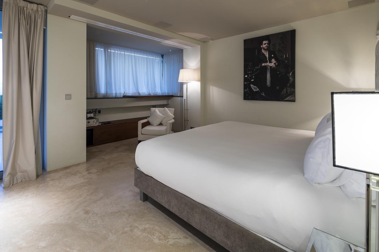 Vagabunda Luxury 6 Bedroom For Rent Roca Llisa