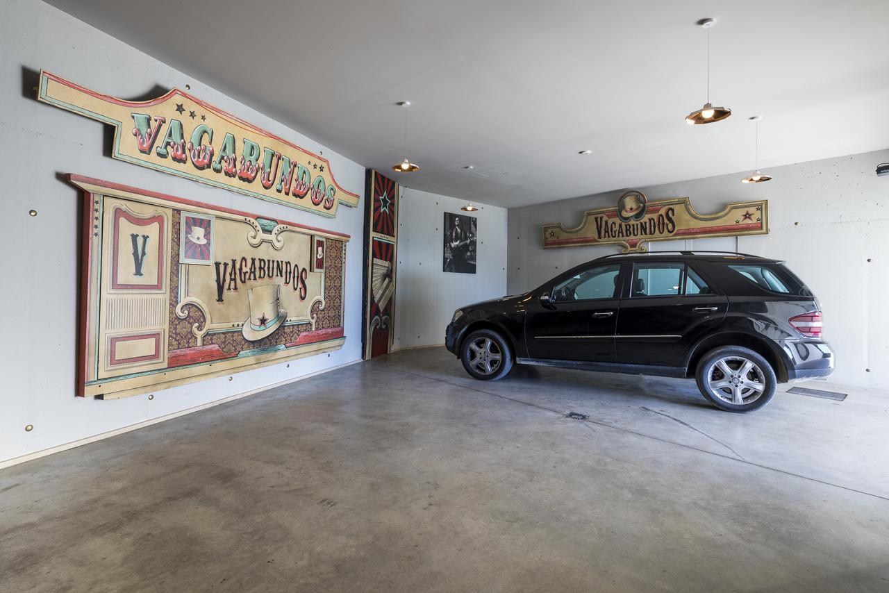 Villa Vagabunda Luxury 6 Bedroom For Rent *