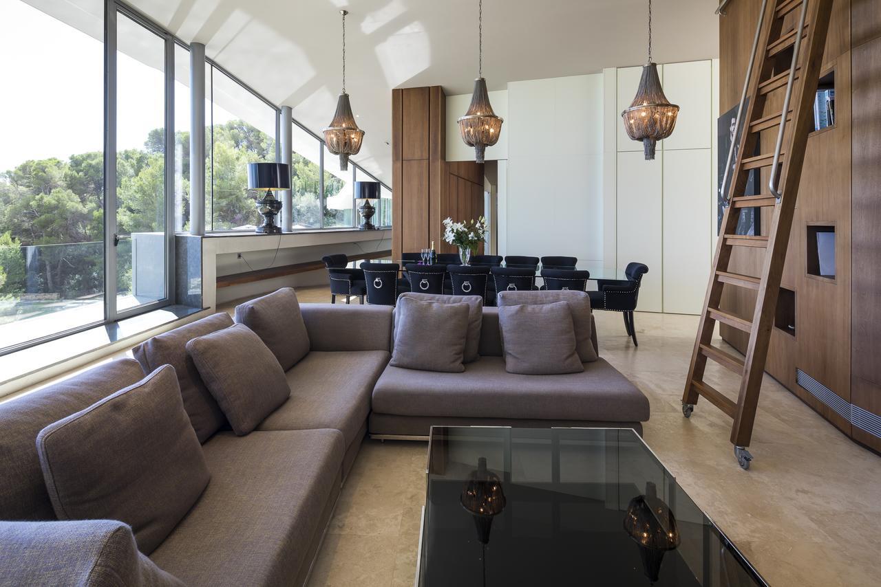 Vagabunda Luxury 6 Bedroom For Rent Villa Roca Llisa
