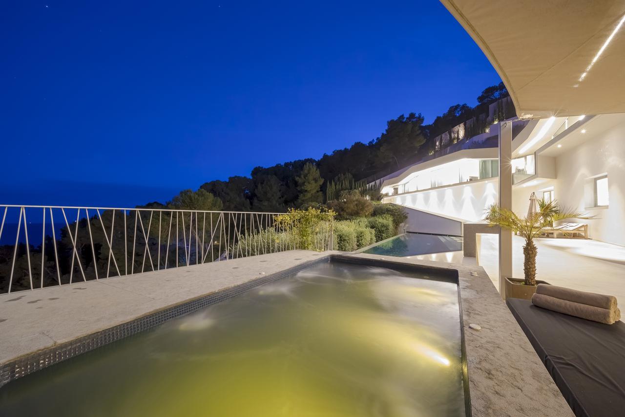 Villa Vagabunda Luxury 6 Bedroom For Rent *
