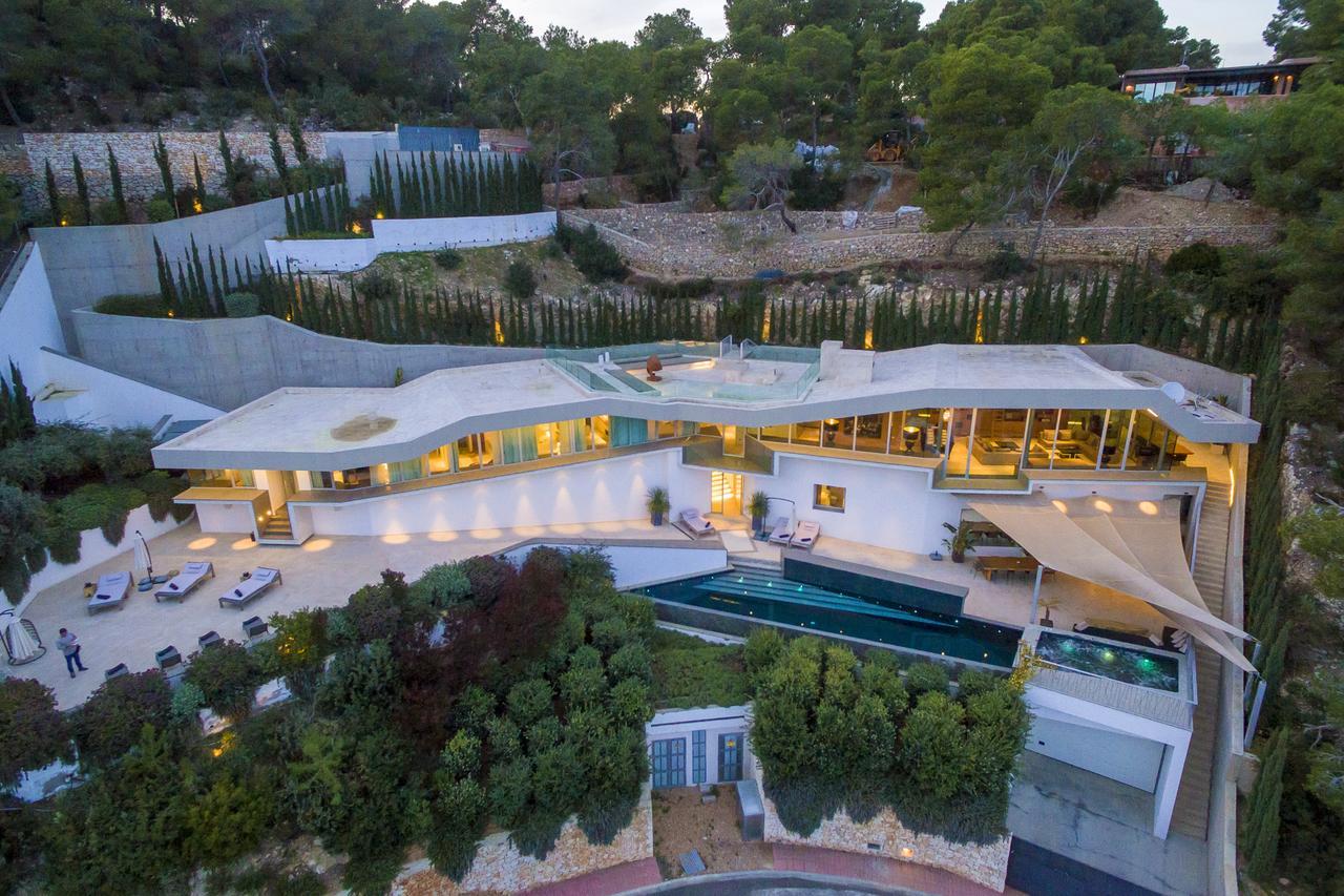 Vagabunda Luxury 6 Bedroom For Rent * Roca Llisa