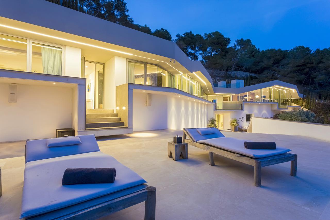 Vagabunda Luxury 6 Bedroom For Rent Villa *