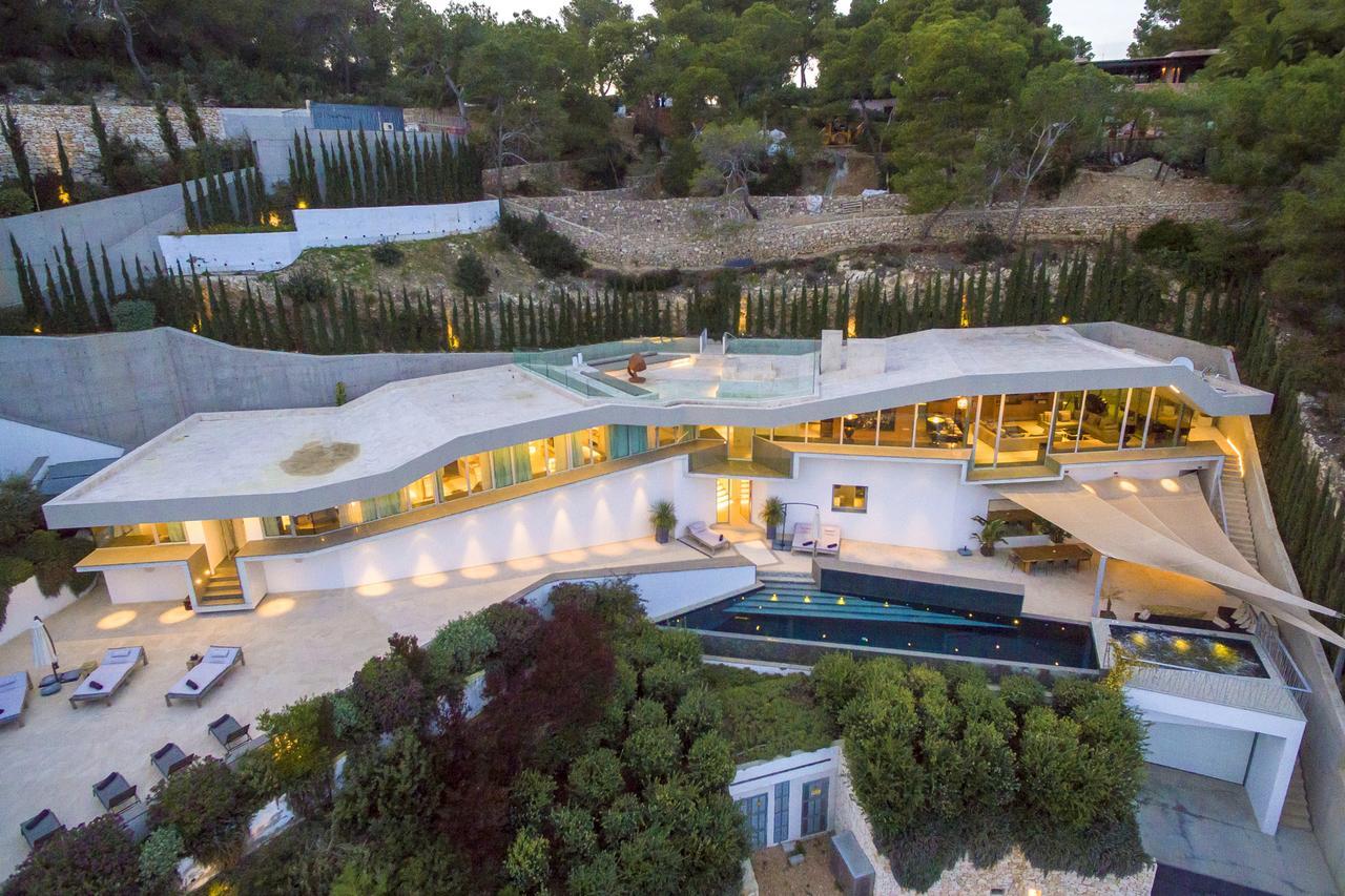 Villa Vagabunda Luxury 6 Bedroom For Rent Roca Llisa