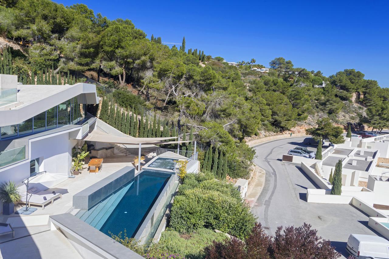 Villa Vagabunda Luxury 6 Bedroom For Rent *