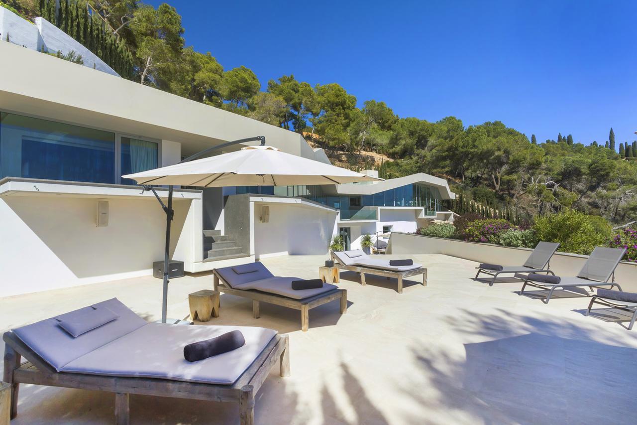 Villa Vagabunda Luxury 6 Bedroom For Rent *