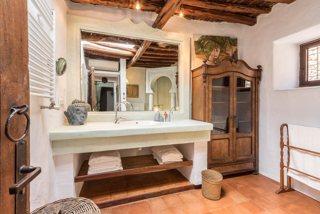 Sun Door - Amazing 6 Bedroom With Private Pool Sant Carles de Peralta