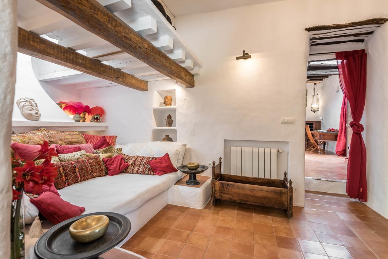 Sun Door - Amazing 6 Bedroom With Private Pool Sant Carles de Peralta