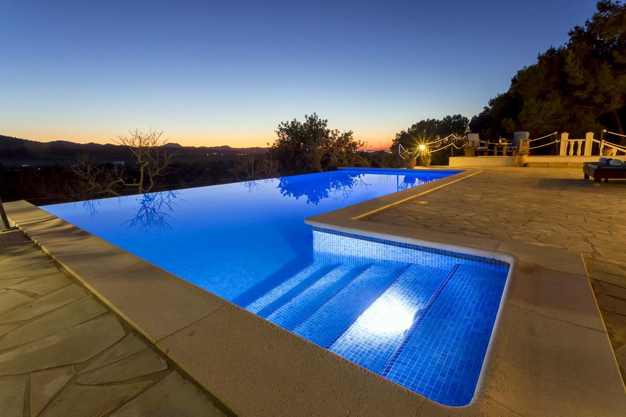 Senora Villa *