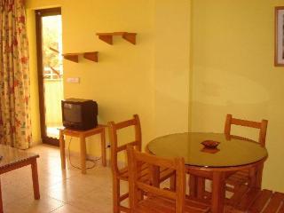 Regina Park Apartment *