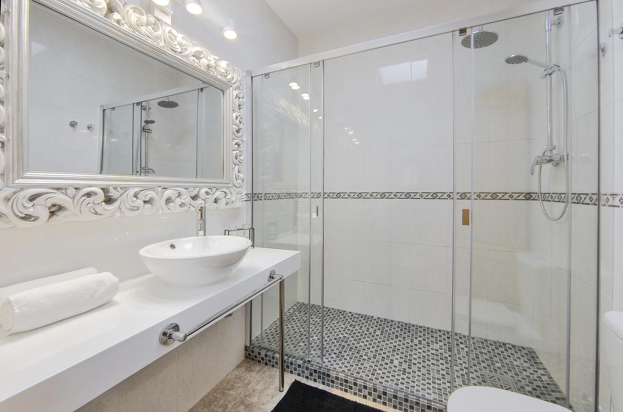 Garchet White Ibiza Villa