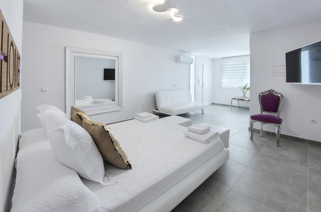 Garchet White Ibiza Villa