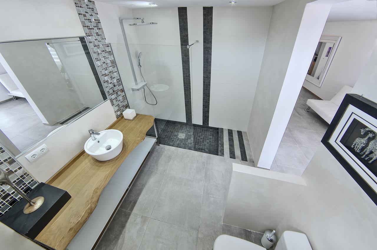 Garchet White Ibiza