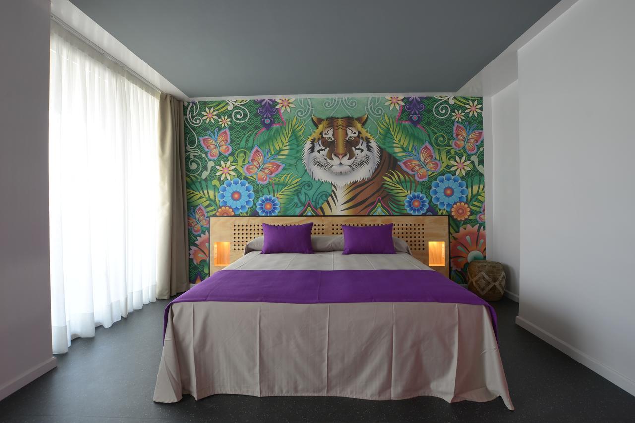 Amistat Island Hostel Ibiza - Albergue Juvenil * San Antonio (Ibiza)