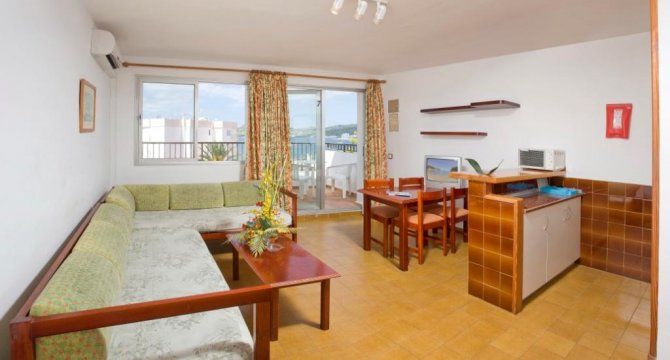 Vibra Riviera * San Antonio (Ibiza)