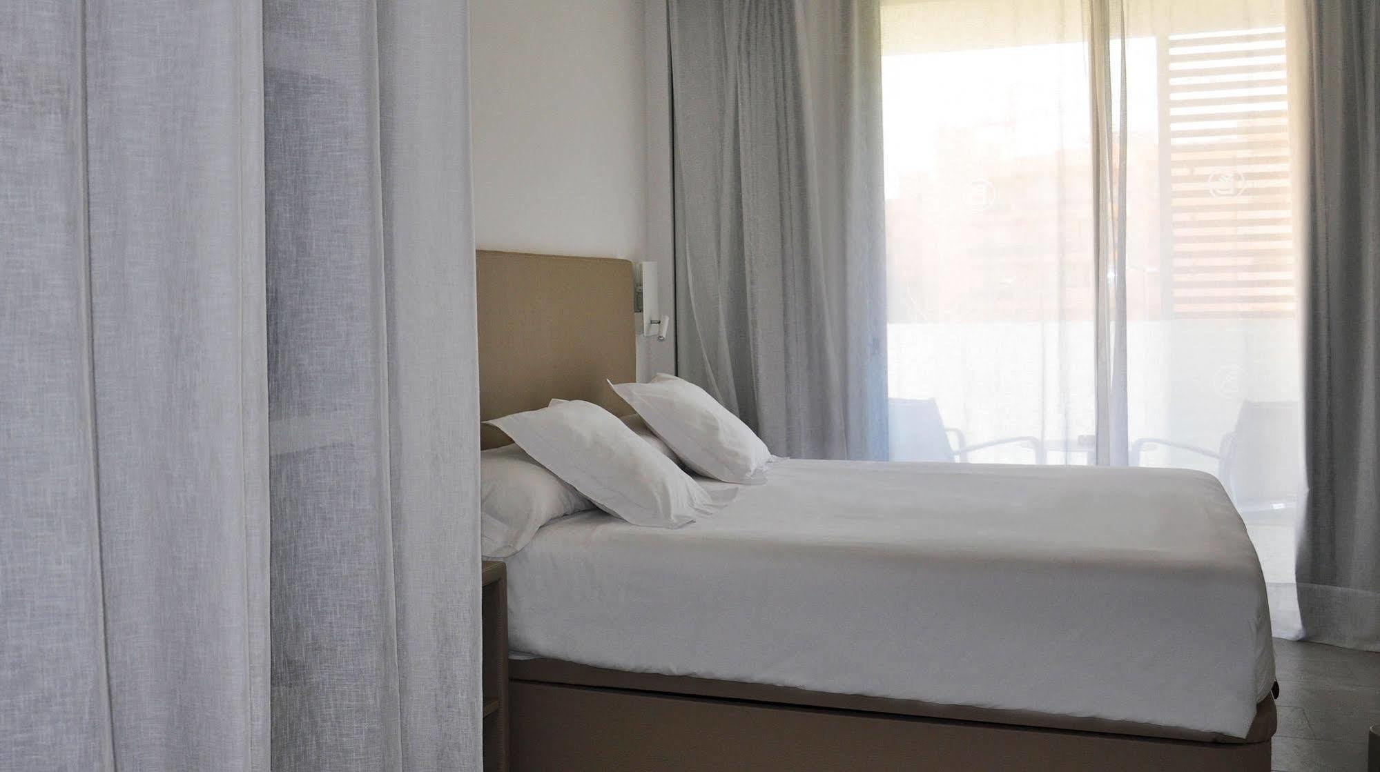 Hotel B-llobet Sun & Confort Ibiza Town