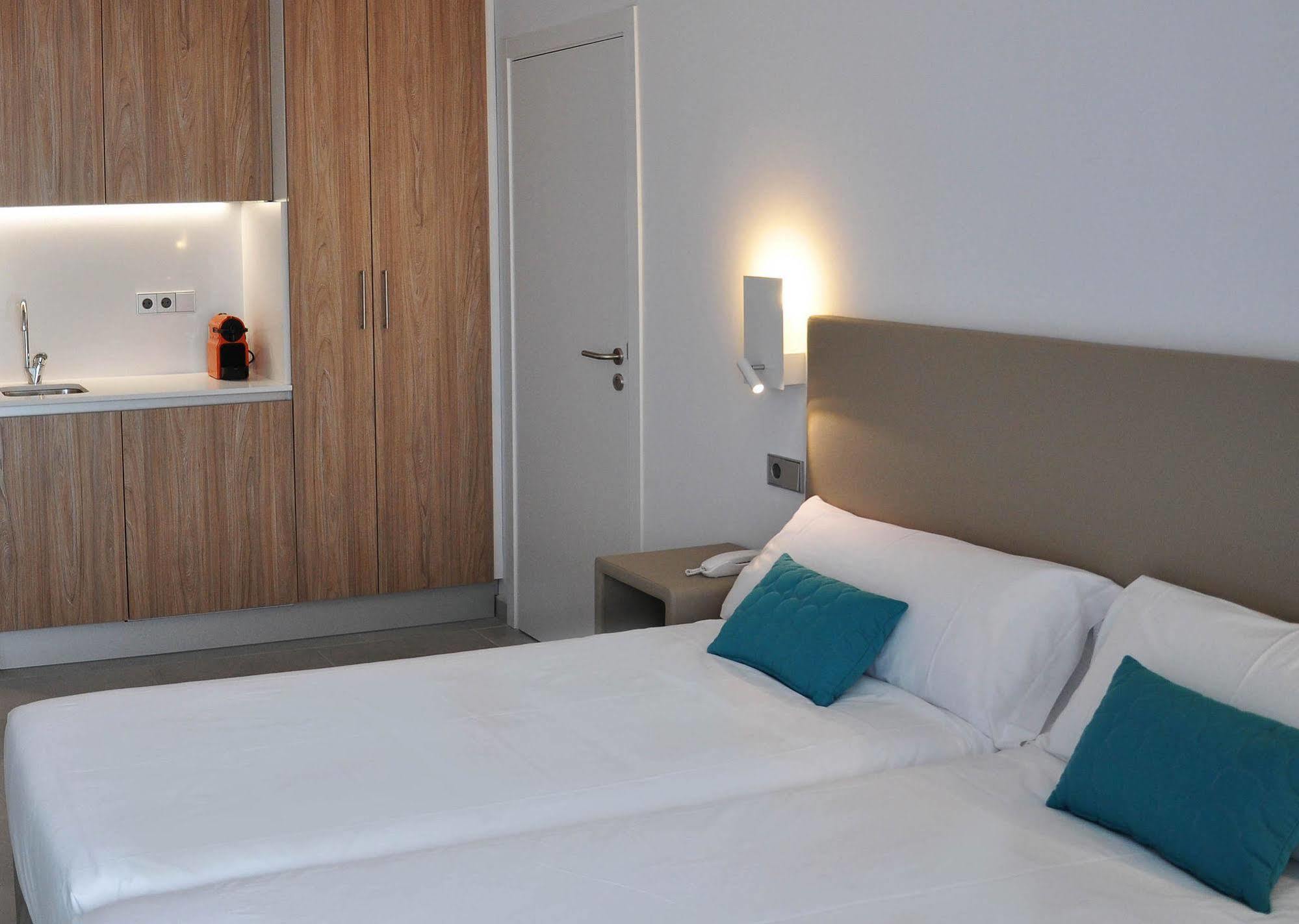 B-llobet Sun & Confort 4* Ibiza Town