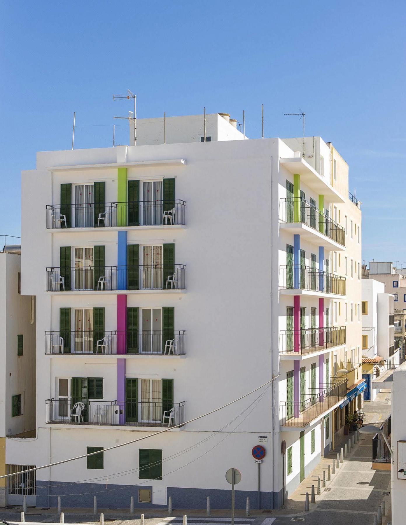 Mari 2* San Antonio (Ibiza)