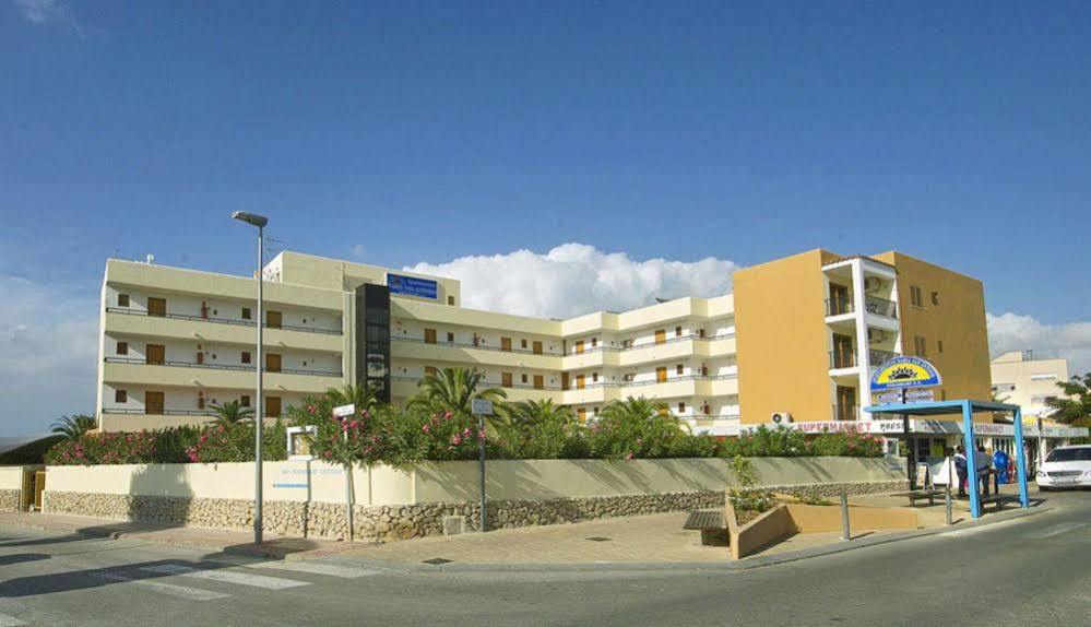 Aparthotel Bahia De San Antonio