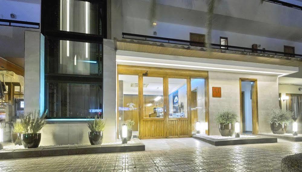 Aparthotel Bahia De San Antonio San Antonio (Ibiza)