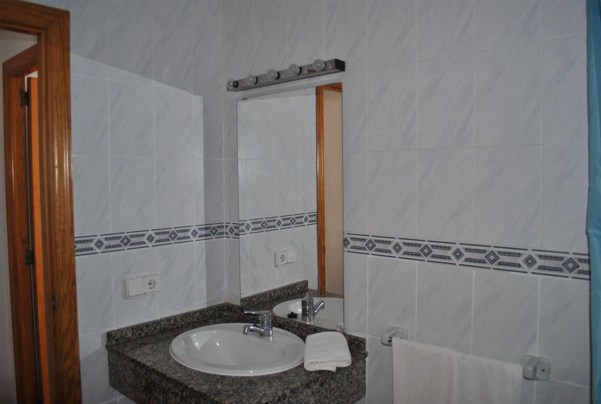 Apartamentos G.P. Junto Al Mar * Portinatx