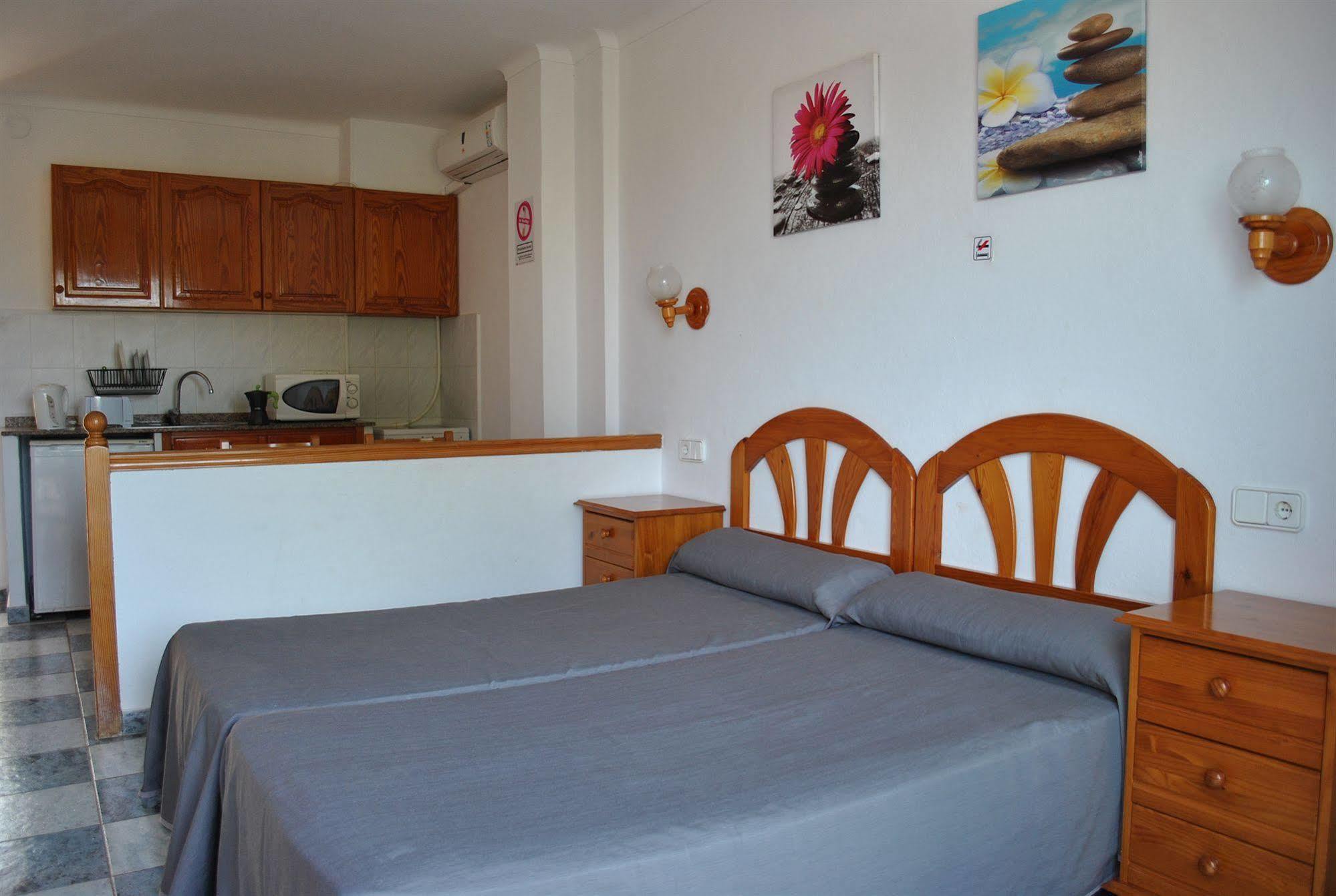 Apartamentos G.P. Junto Al Mar Apartment Portinatx