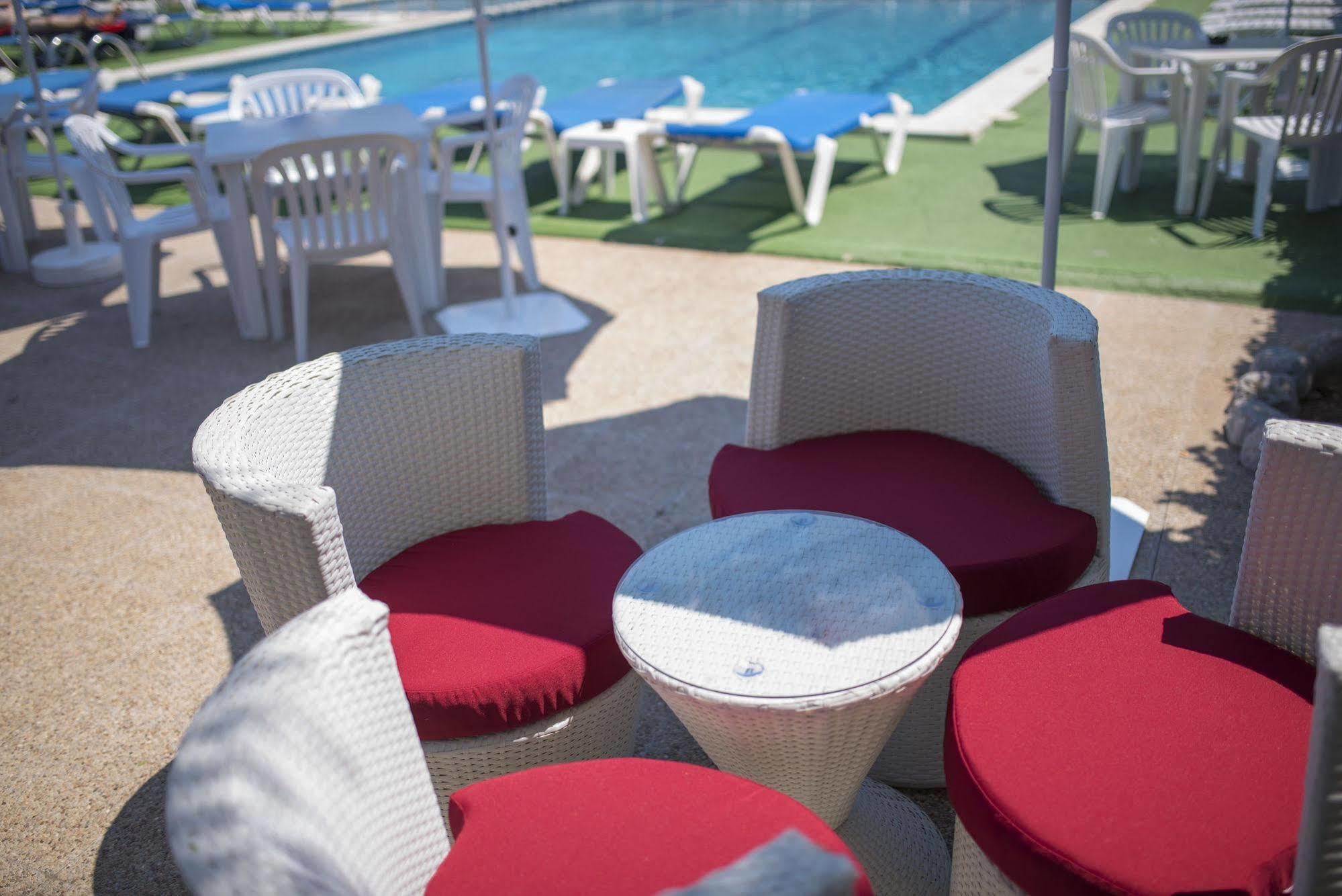 Azuline Llevant Hotel *