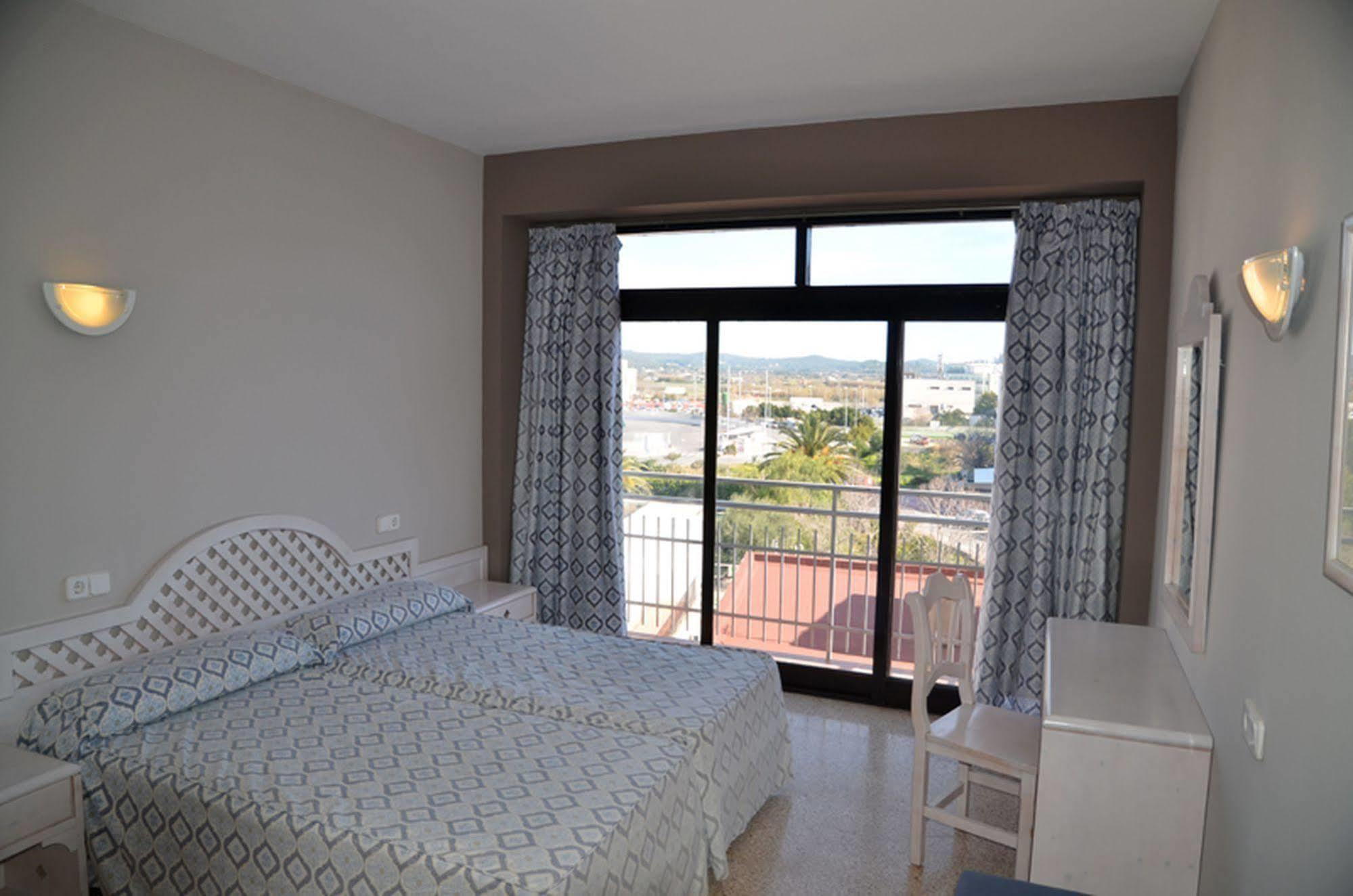 Azuline Llevant * San Antonio (Ibiza)