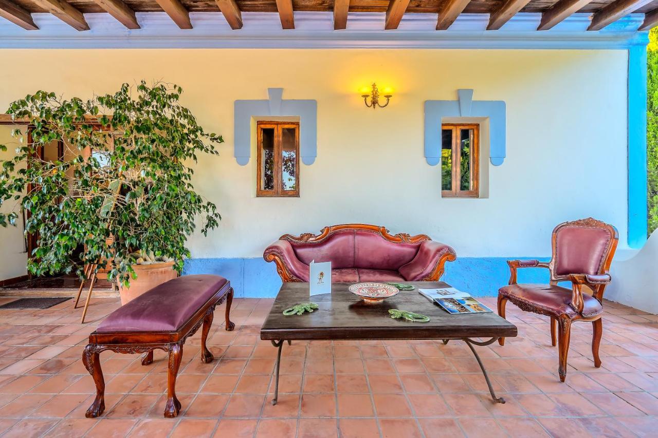 Pere Lifestyle & Hotel
