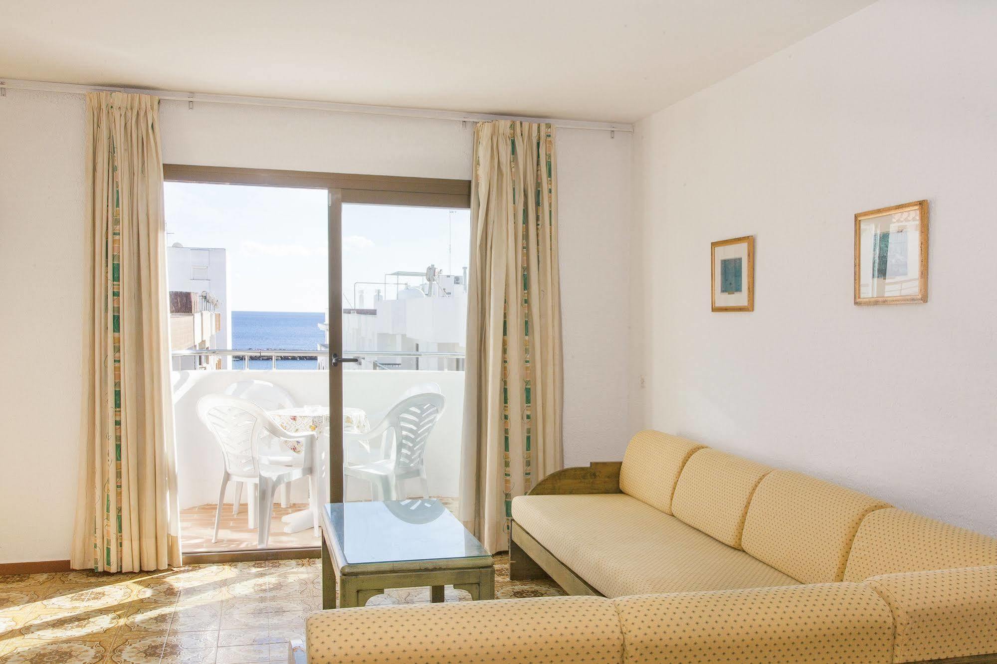 Bon Lloc Santa Eularia des Riu