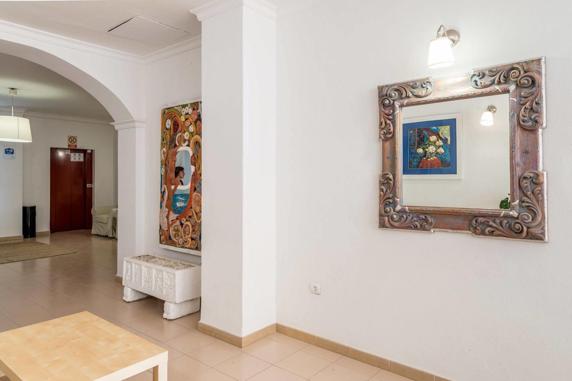 Pierre & Ros Ibiza Apartamento Santa Eulária des Riu