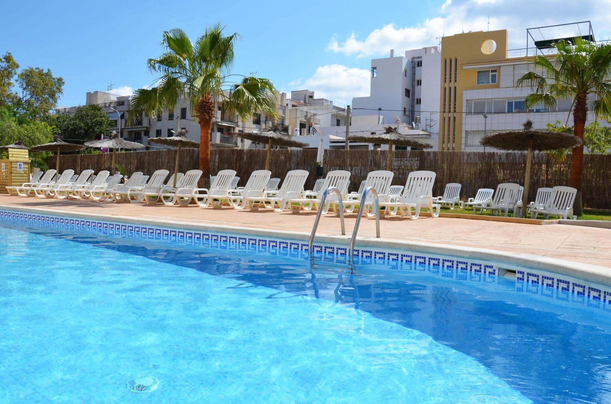 Vibra - Adults Only Aparthotel 2*