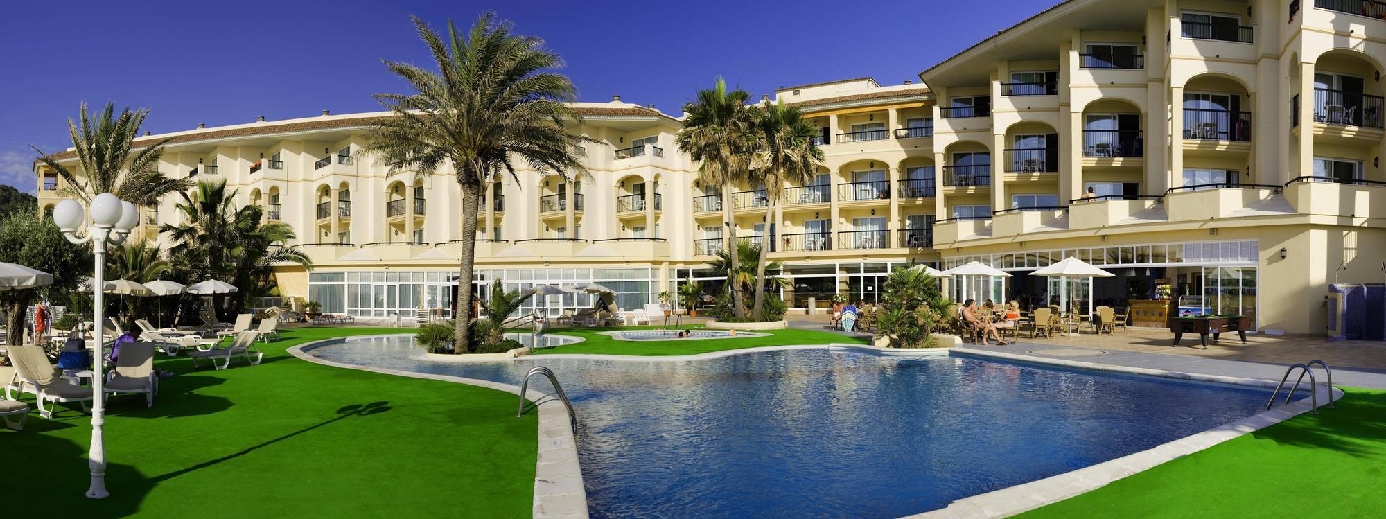 & Blau Parc 4*