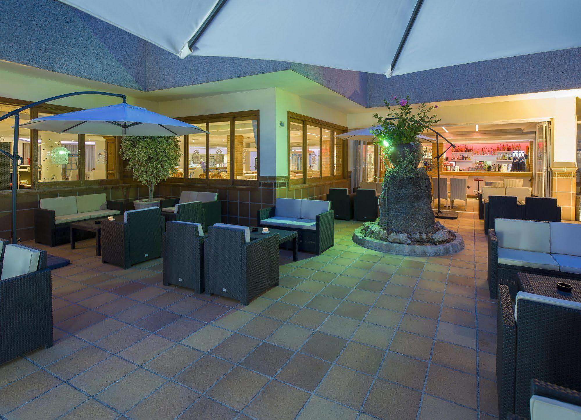 Invisa Es Pla - Adults Only 4*