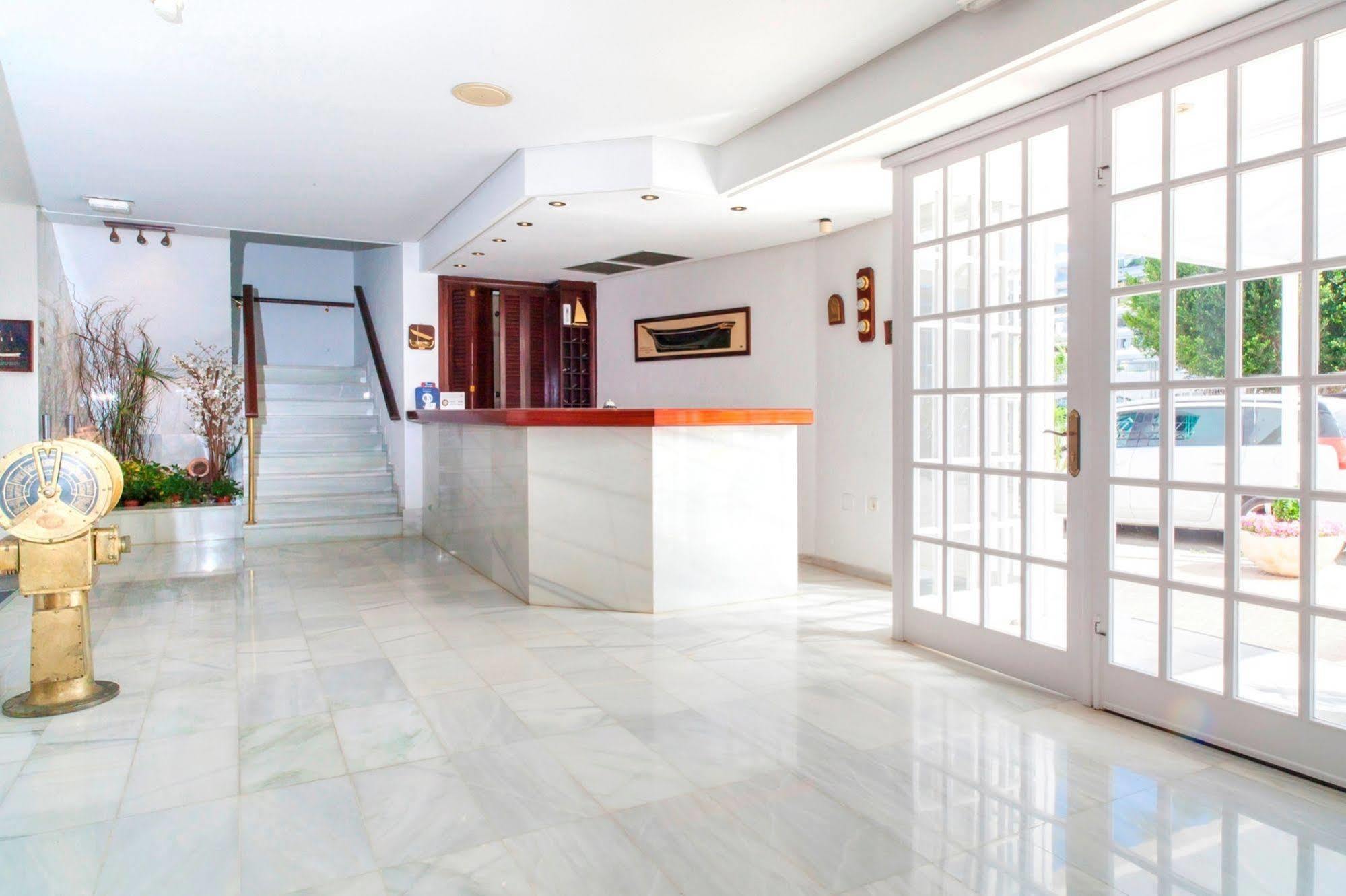 Anchorage Hotel 3*