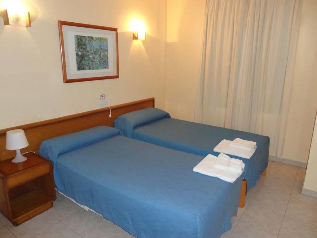Cala Llonga Apartamento *