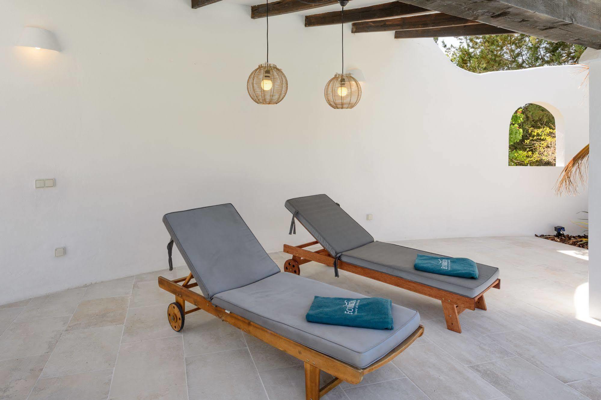 Can Martona Villa *