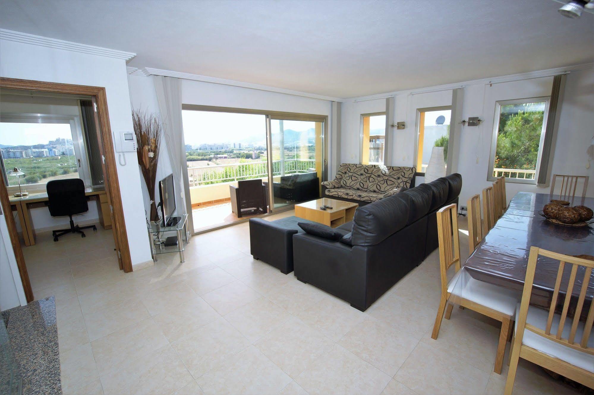 Costa Ibiza Alquiler Anual * Talamanca (Ibiza)