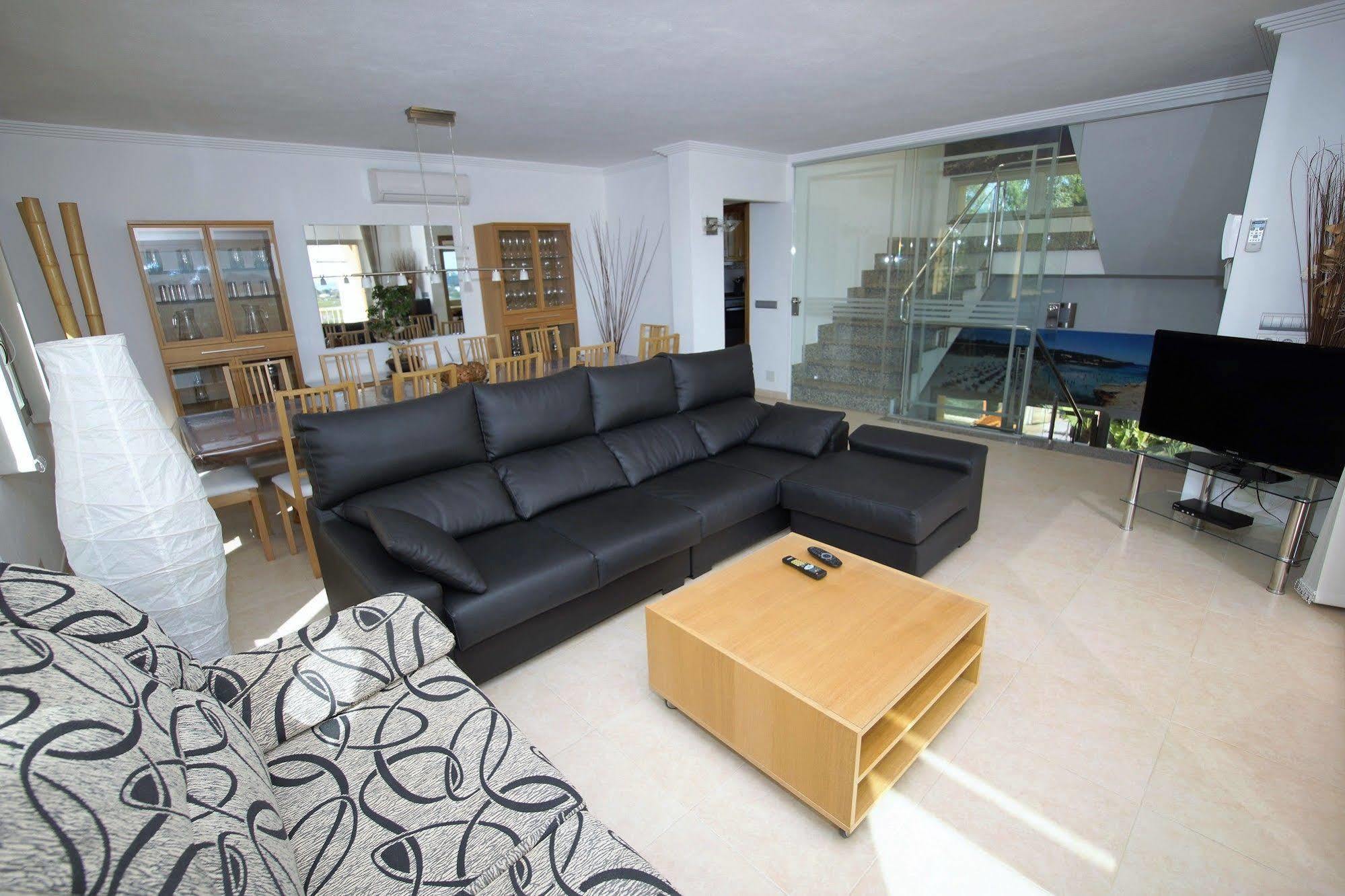 Costa Ibiza Alquiler Anual Talamanca (Ibiza)