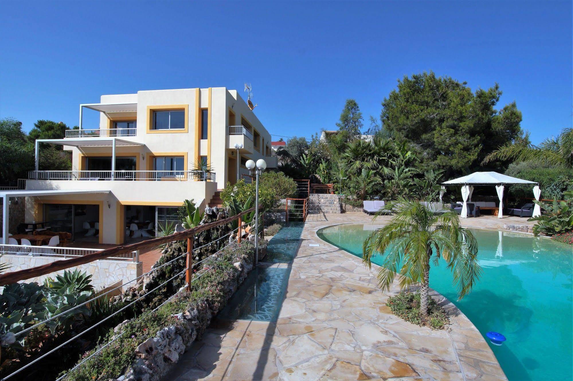 Costa Ibiza Alquiler Anual Villa *