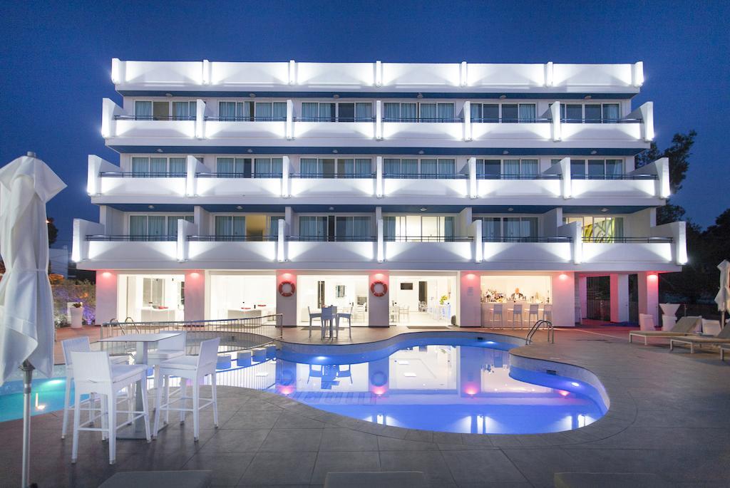 Typic Marina Playa - Adults Only Aparthotel