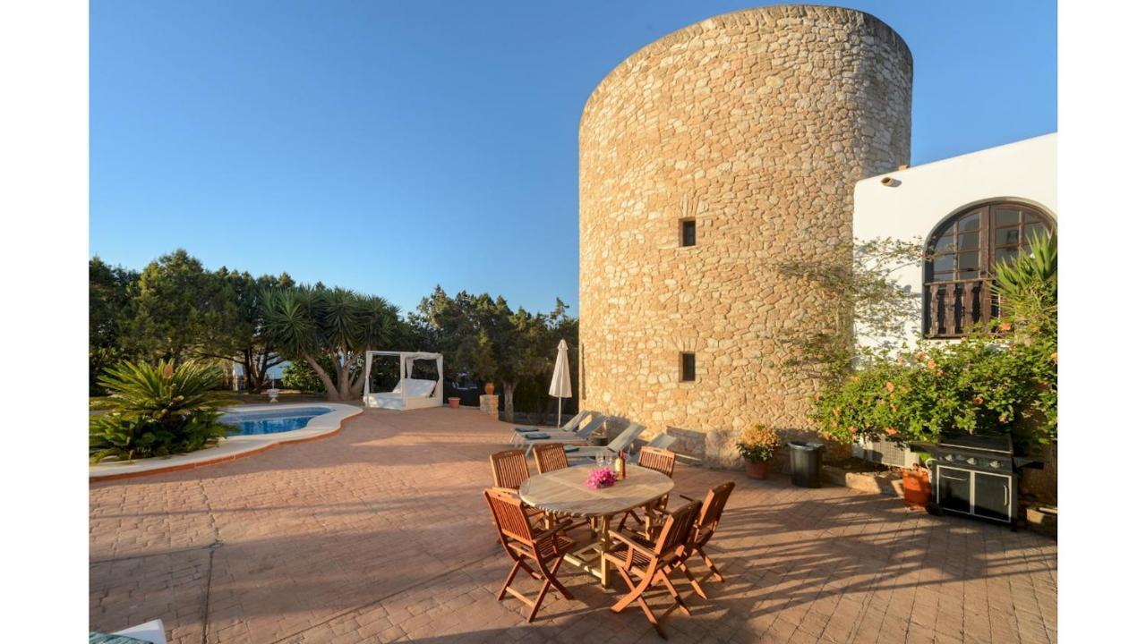 Mestre Is A Huge With Stunning Sunset Views Near To San Antonio Villa San Antonio Abad