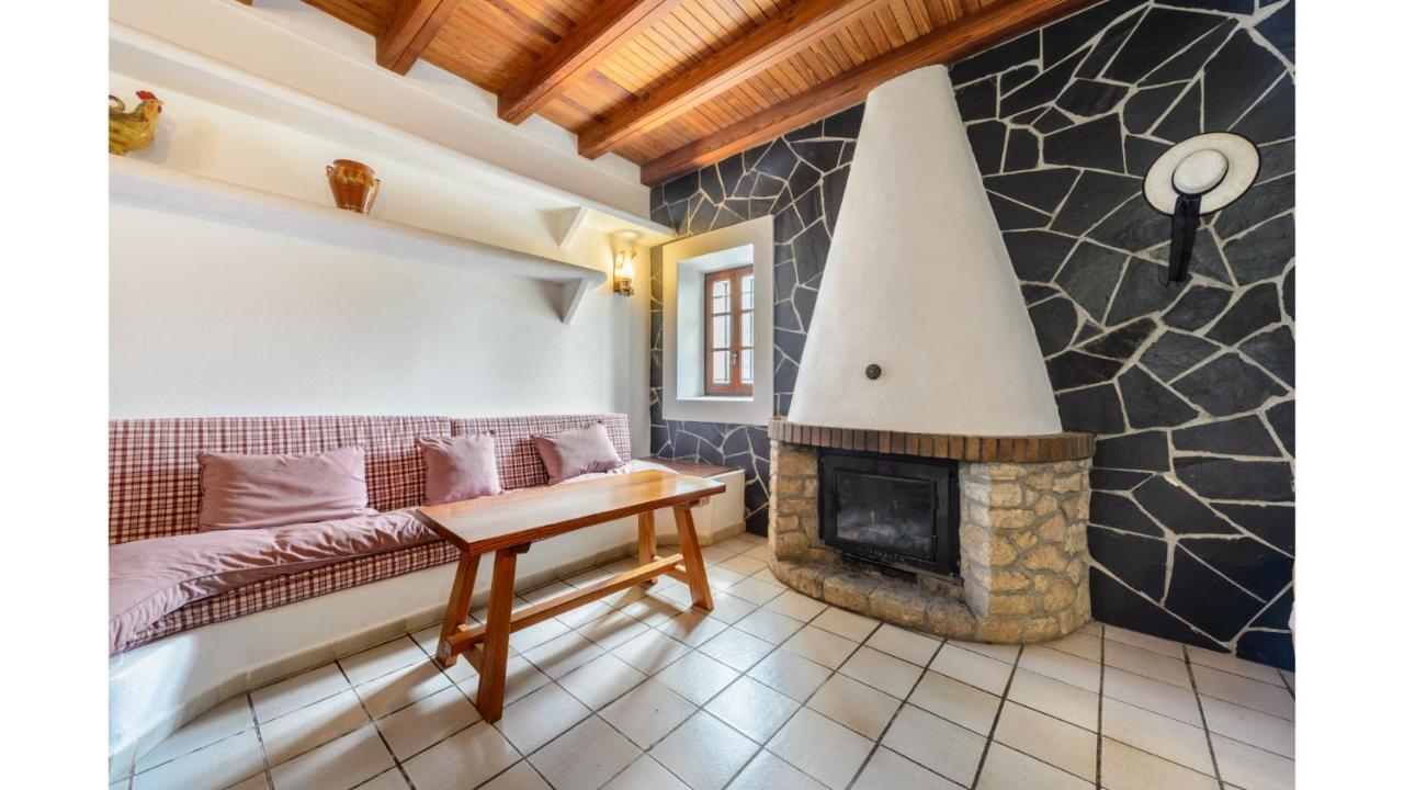 Villa Mestre Is A Huge With Stunning Sunset Views Near To San Antonio *