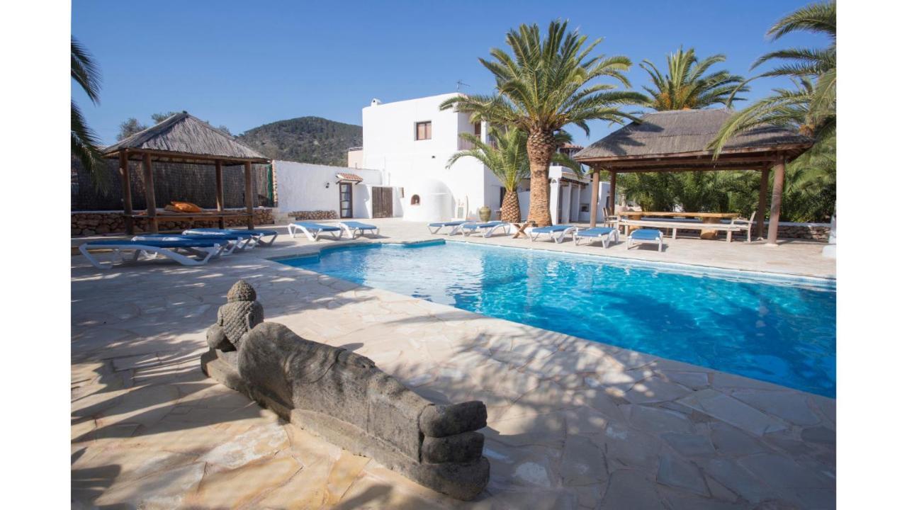 Daniel 5 Mins By Taxi Into Ibiza Town