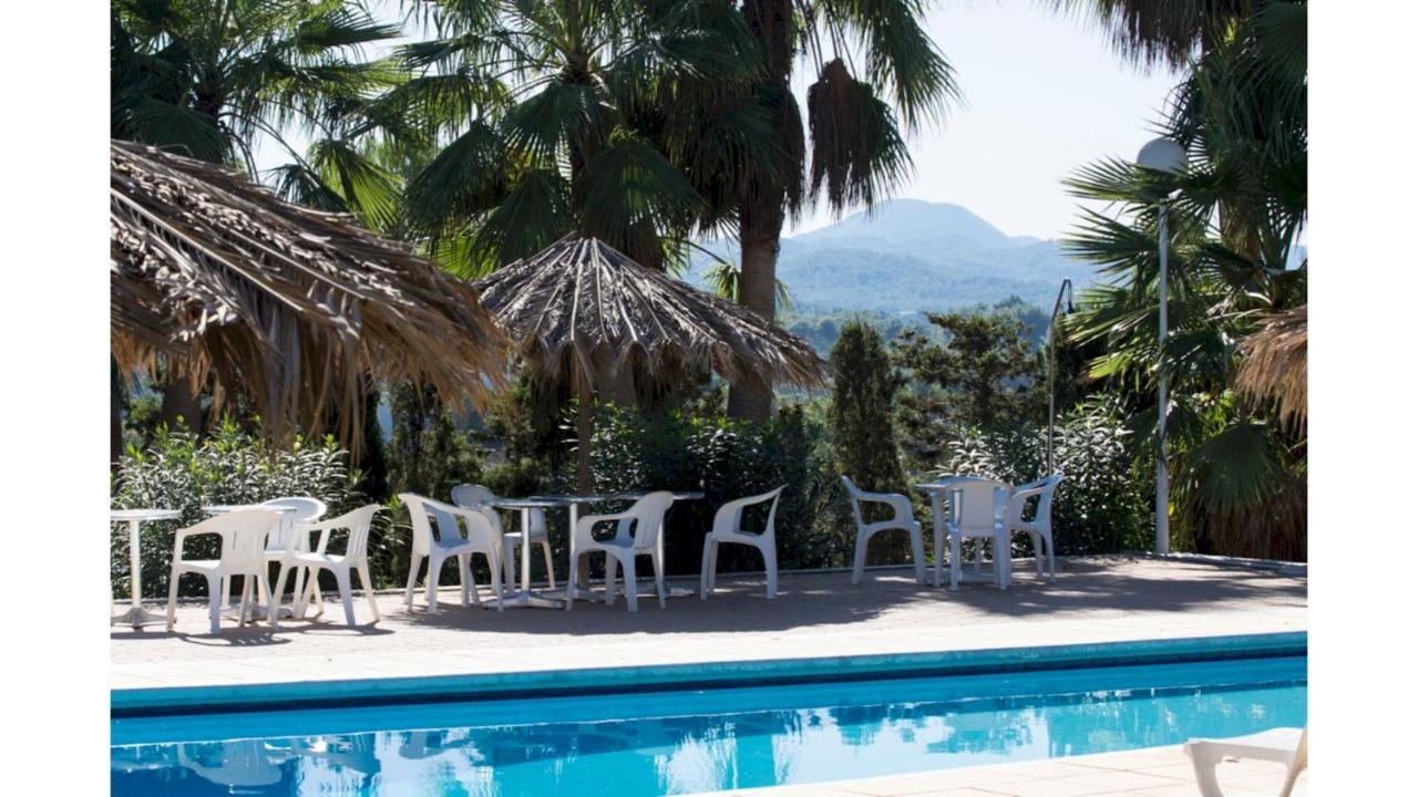 Villa Nieves: Rural Retreat Near *