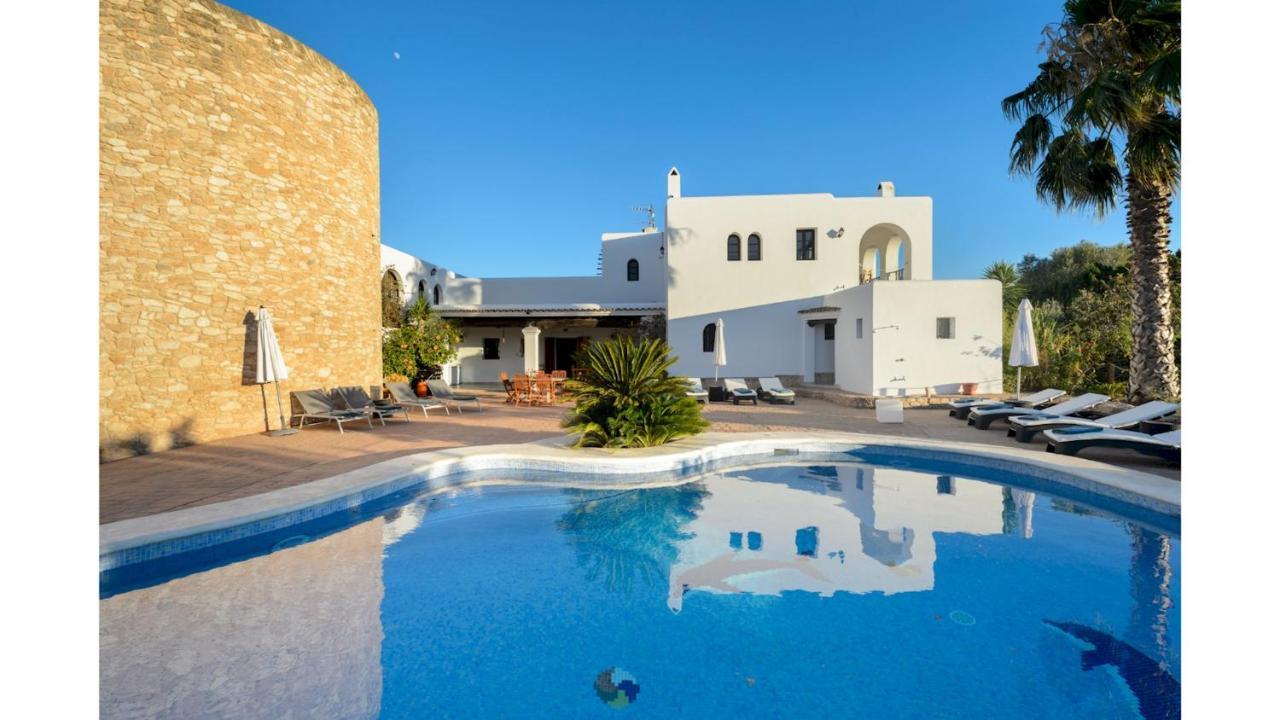 Mestre Is A Huge With Stunning Sunset Views Near To San Antonio