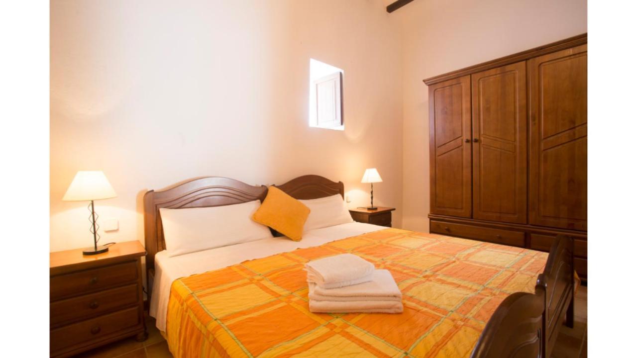 Tunicu Has Amazing Sea Views And Is Located In A Quiet Area Near To San Antonio