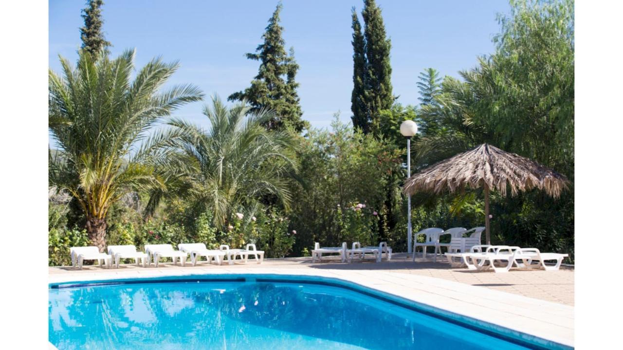 Villa Nieves: Rural Retreat Near