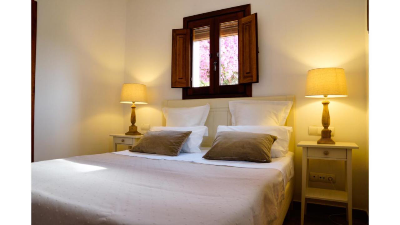 Tegui Is A Luxury Close To San Rafael And 10 Min Drive To Ibiza Town And San Antonio *