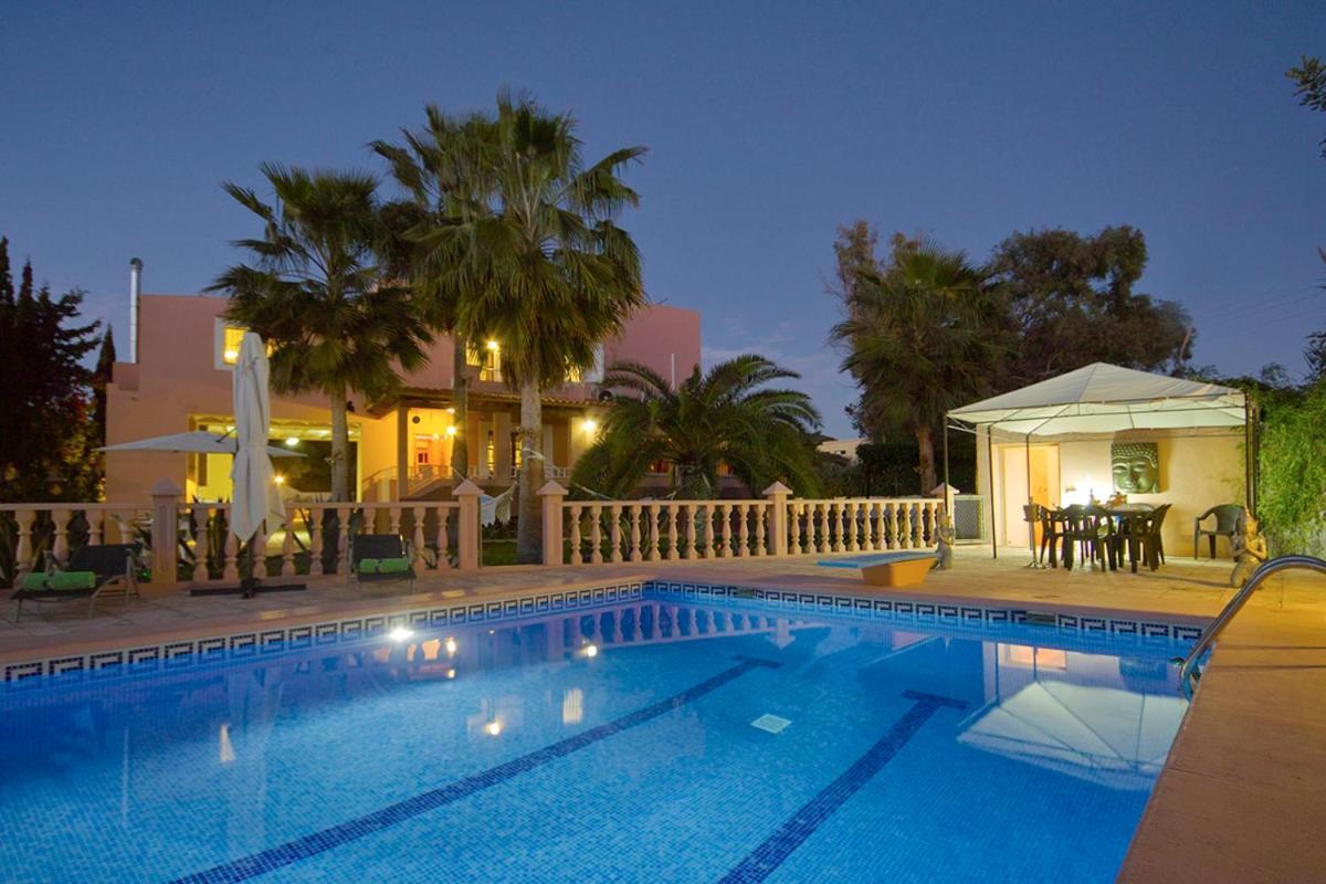 Ruly Villa